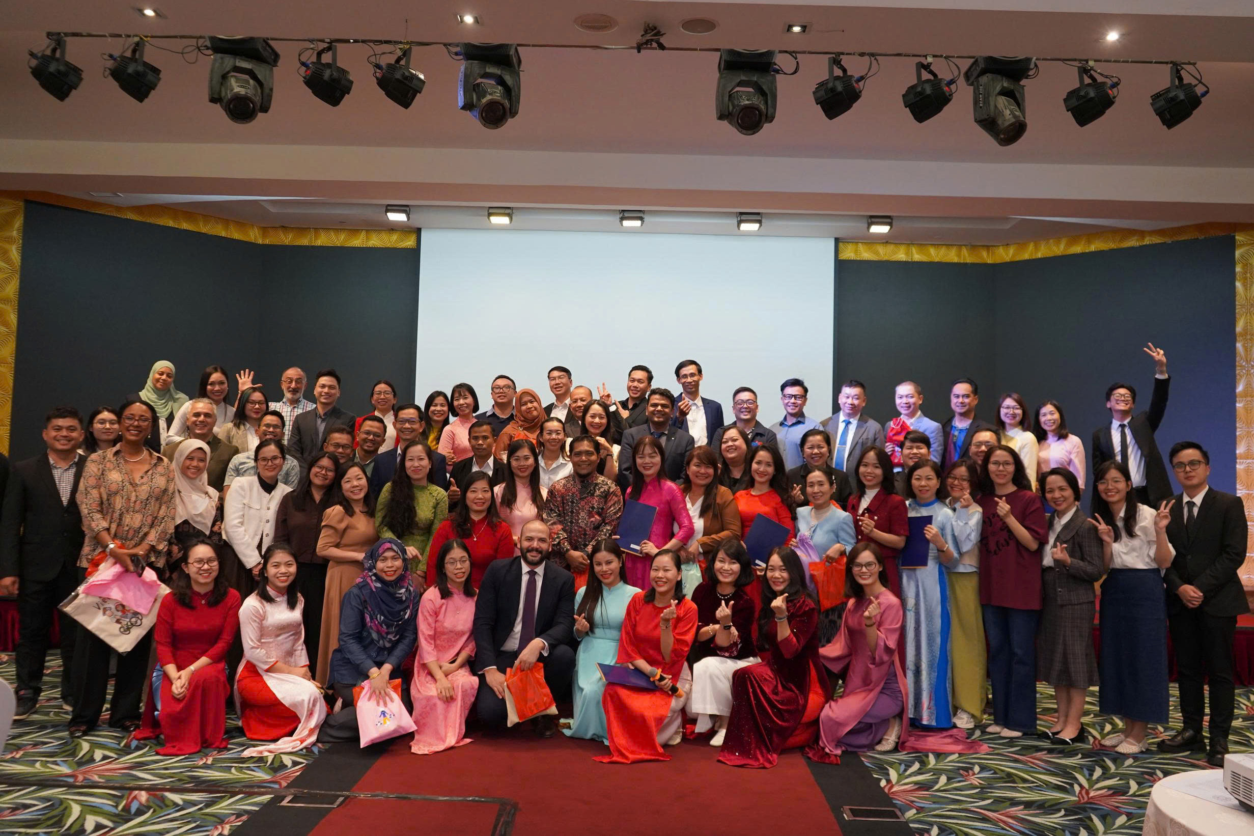 SMARTSCHOOL TIÊN PHONG TRIỂN KHAI MÔ HÌNH “GIÁO DỤC STEM, SỞ HỮU TRÍ TUỆ & KHỞI NGHIỆP ĐỔI MỚI SÁNG TẠO” CỦA WIPO TẠI VIỆT NAM